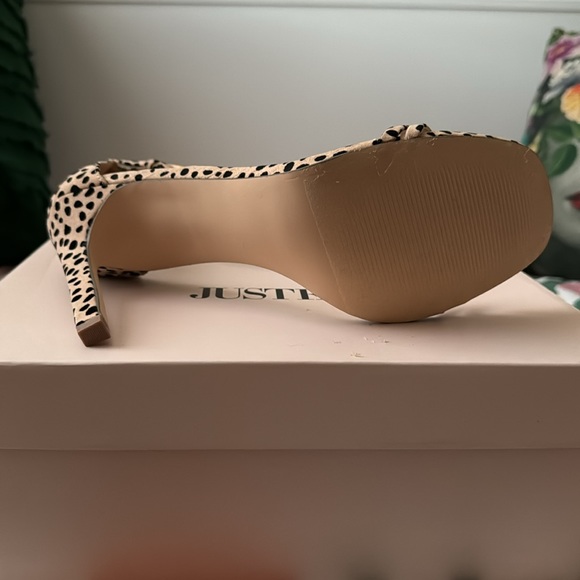 Spotted Print Heels - Picture 2 of 2